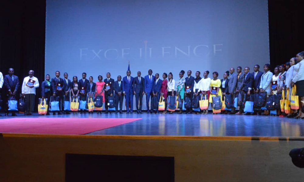  Quand l’Etat haïtien honore ces lauréats des examens officiels